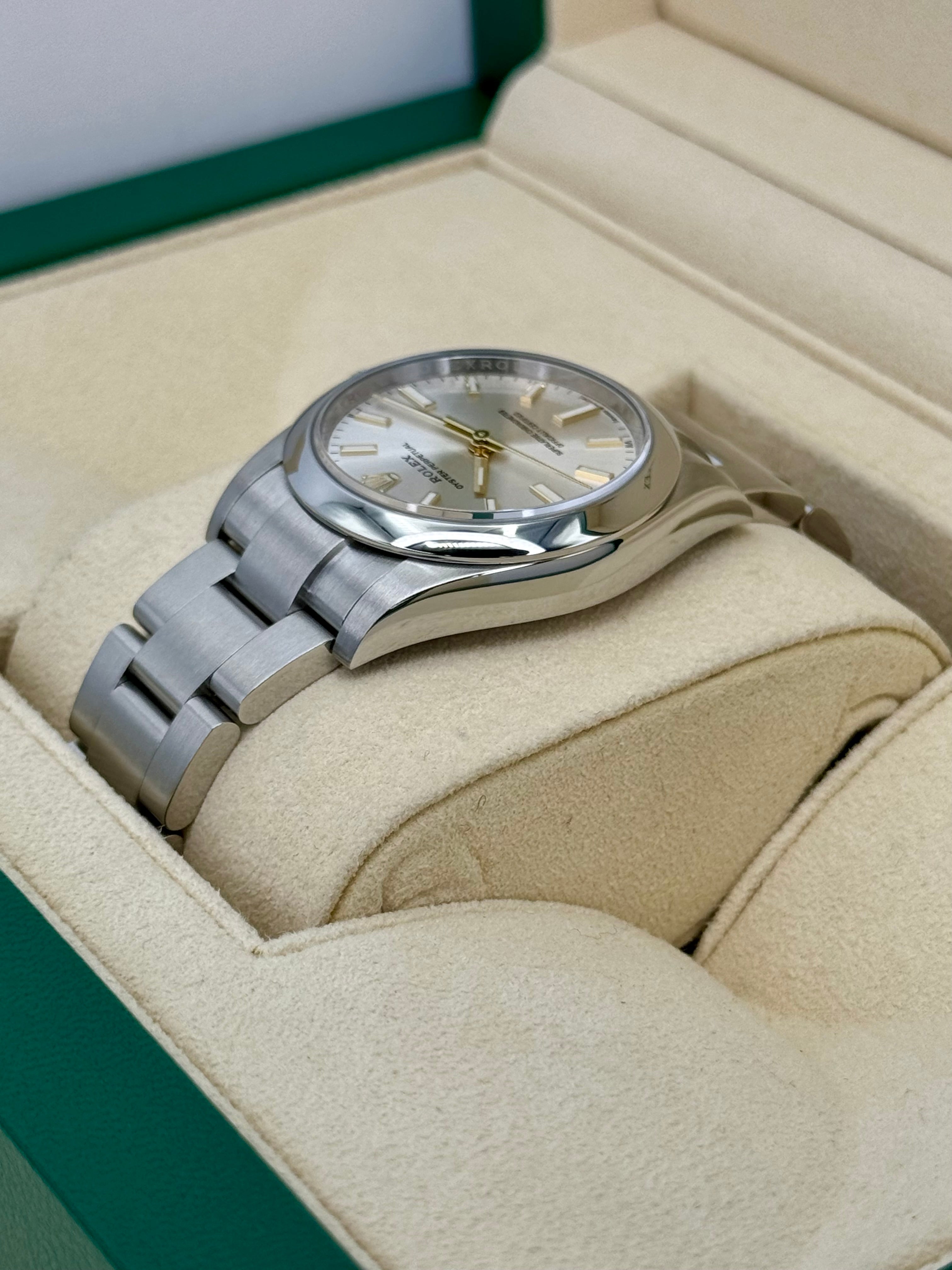 Rolex oyster perpetual on sale 34mm on wrist