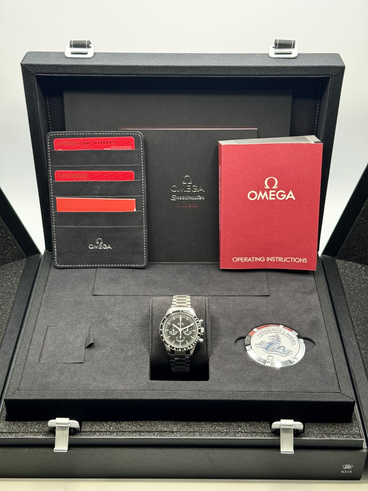 2021 Omega Speedmaster "Ed White" 39.7mm 311.30.40.30.01.001 Black Dial - MyWatchLLC