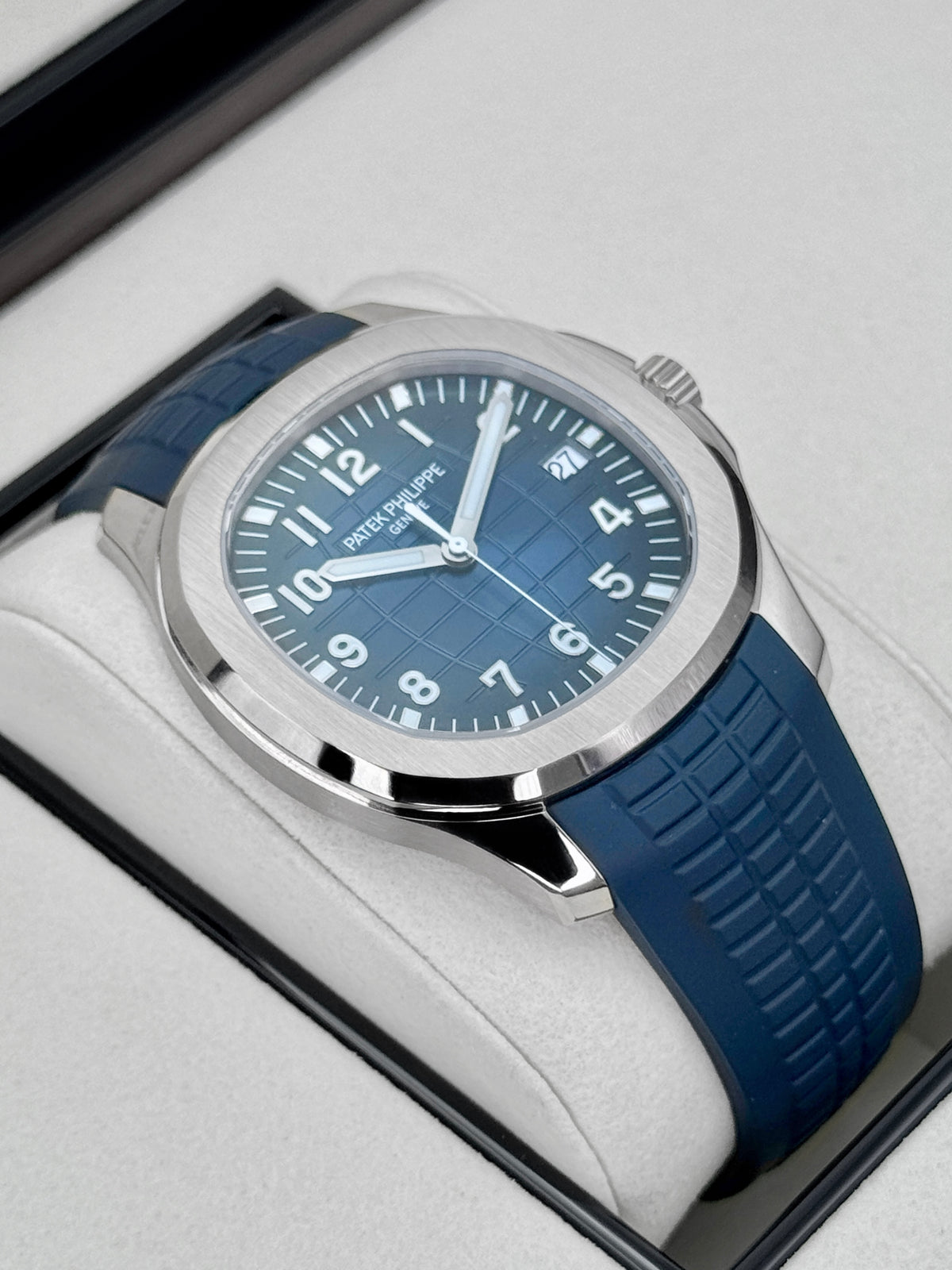 2026 Patek Philippe Aquanaut 42mm 5168G-001 White Gold Blue Dial (STICKERED) - MyWatchLLC