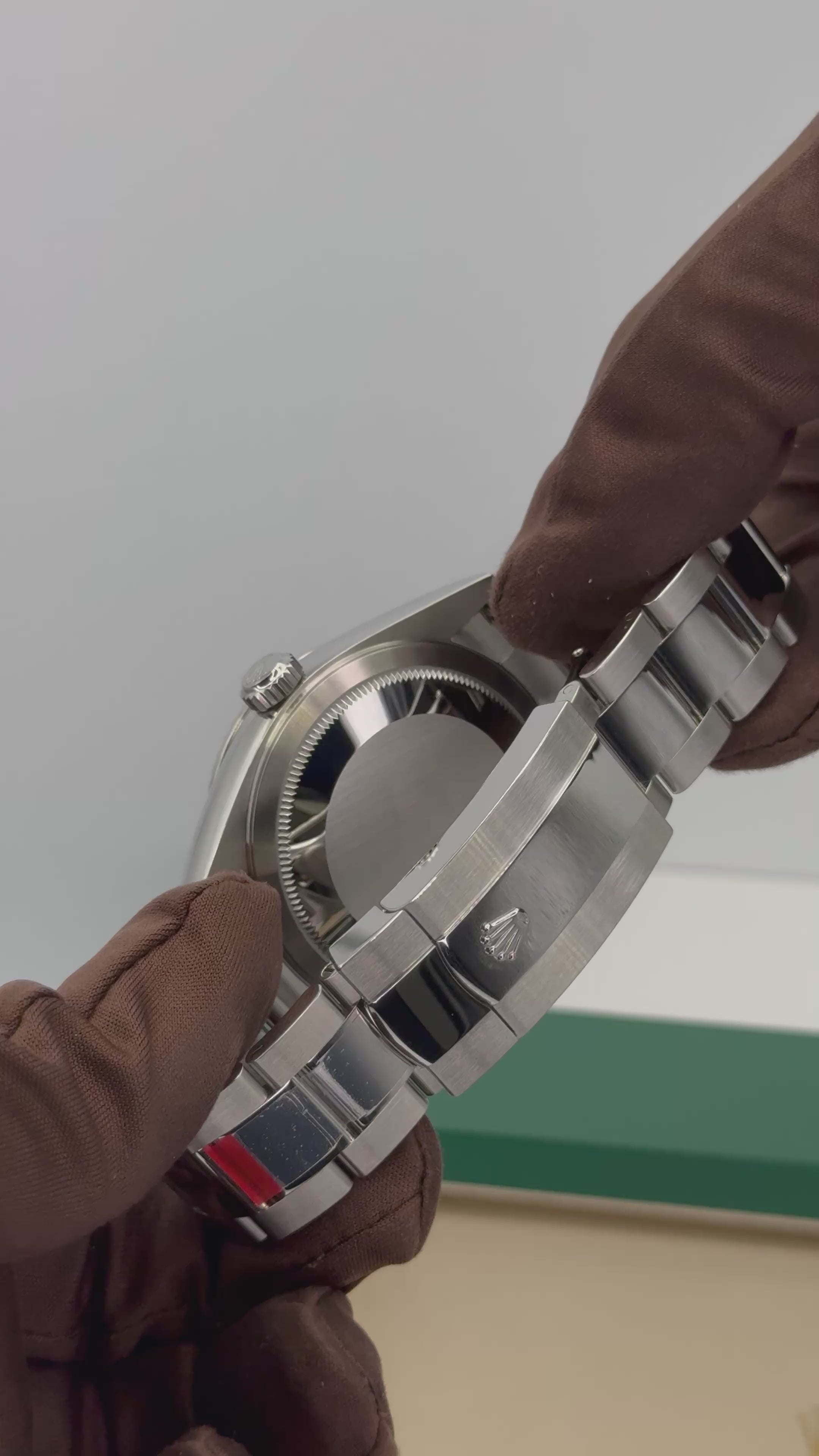 NEW 2025 Rolex Sky-Dweller 42mm 336934 Stainless Steel Oyster White Di