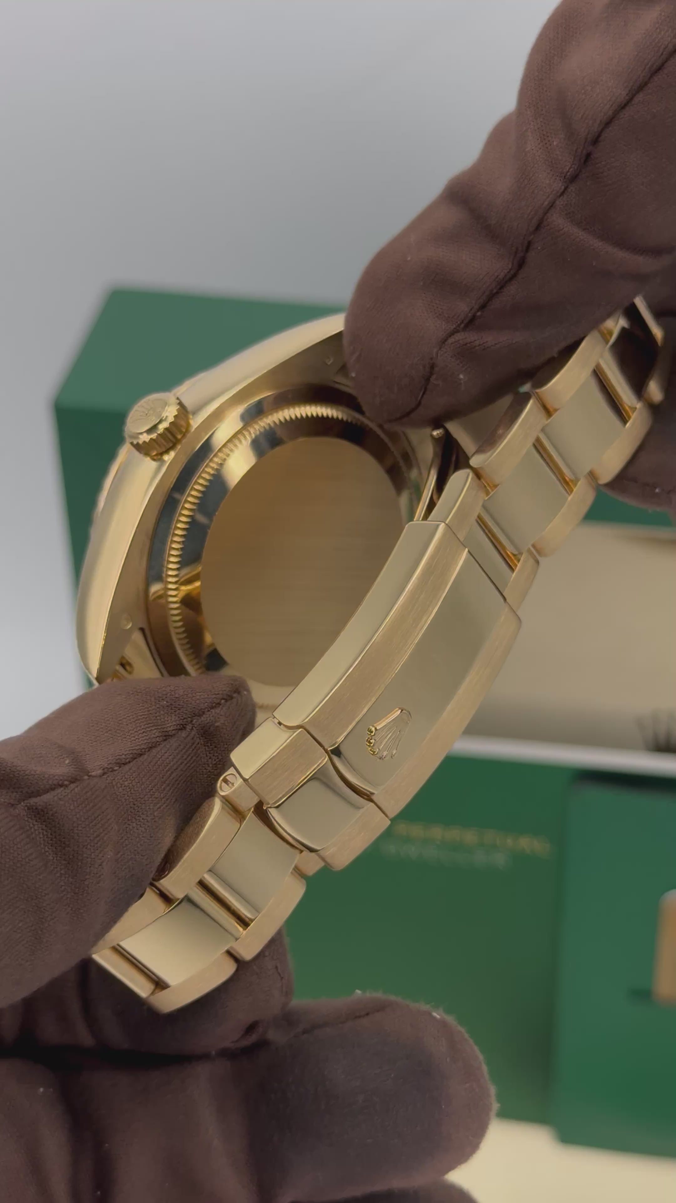 2019 Rolex Sky-Dweller 42mm 326938 Yellow Gold Oyster Champagne Dial
