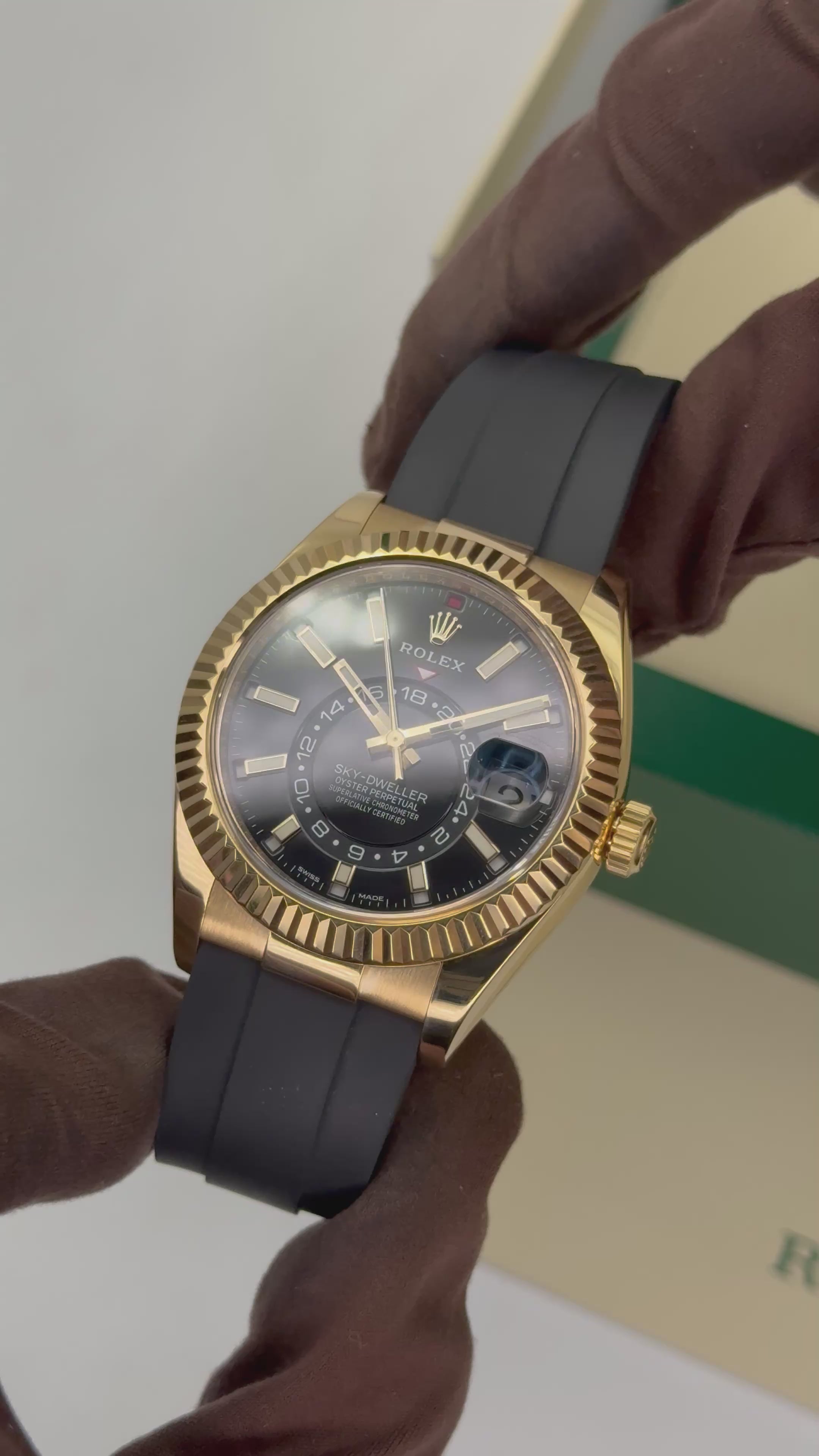 2022 Rolex Sky-Dweller 42mm 326238 Yellow Gold Oysterflex Black Dial