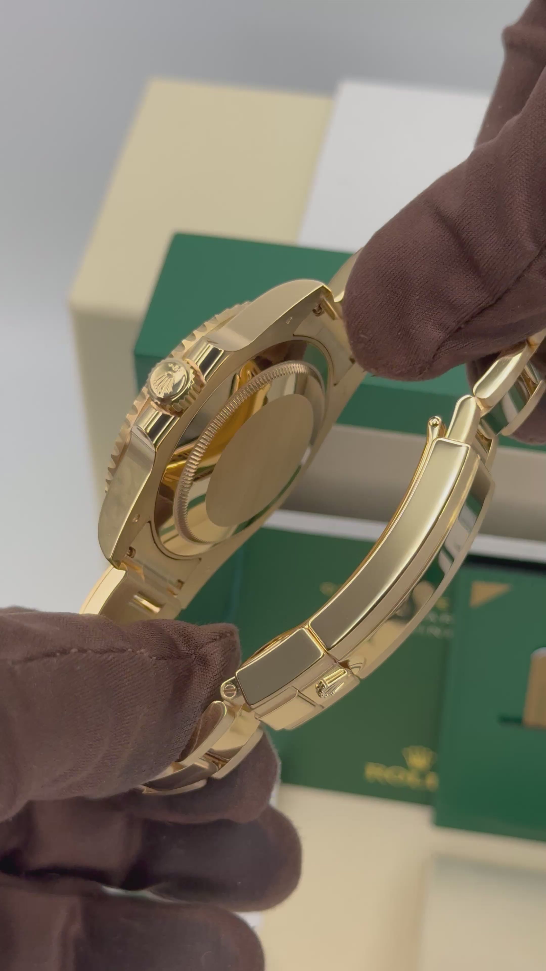 2020 Rolex Submariner 40mm 116618LN 18K Yellow Gold Black Dial