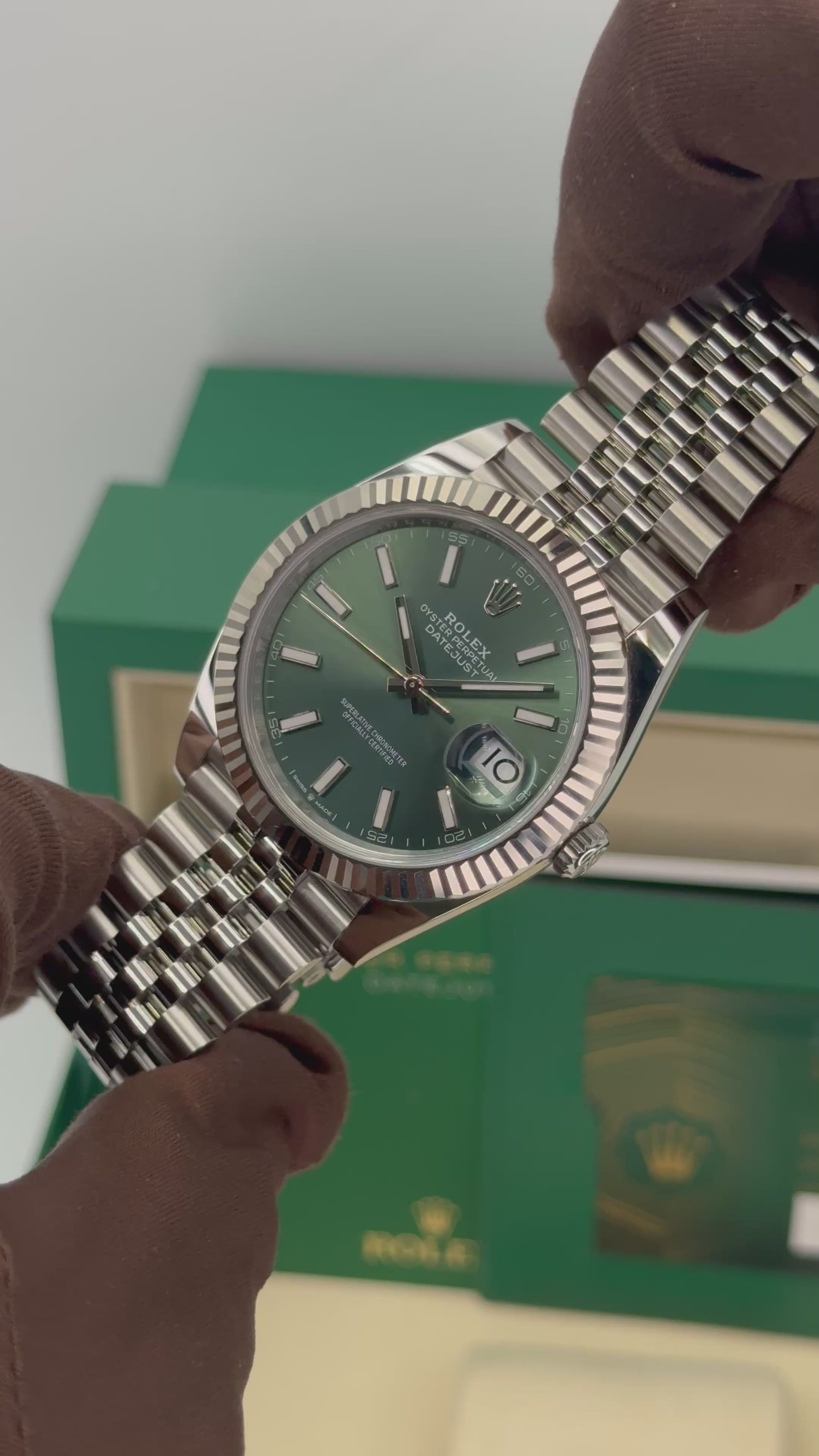 2025 Rolex Datejust 41mm 126334 Jubilee Green Dial