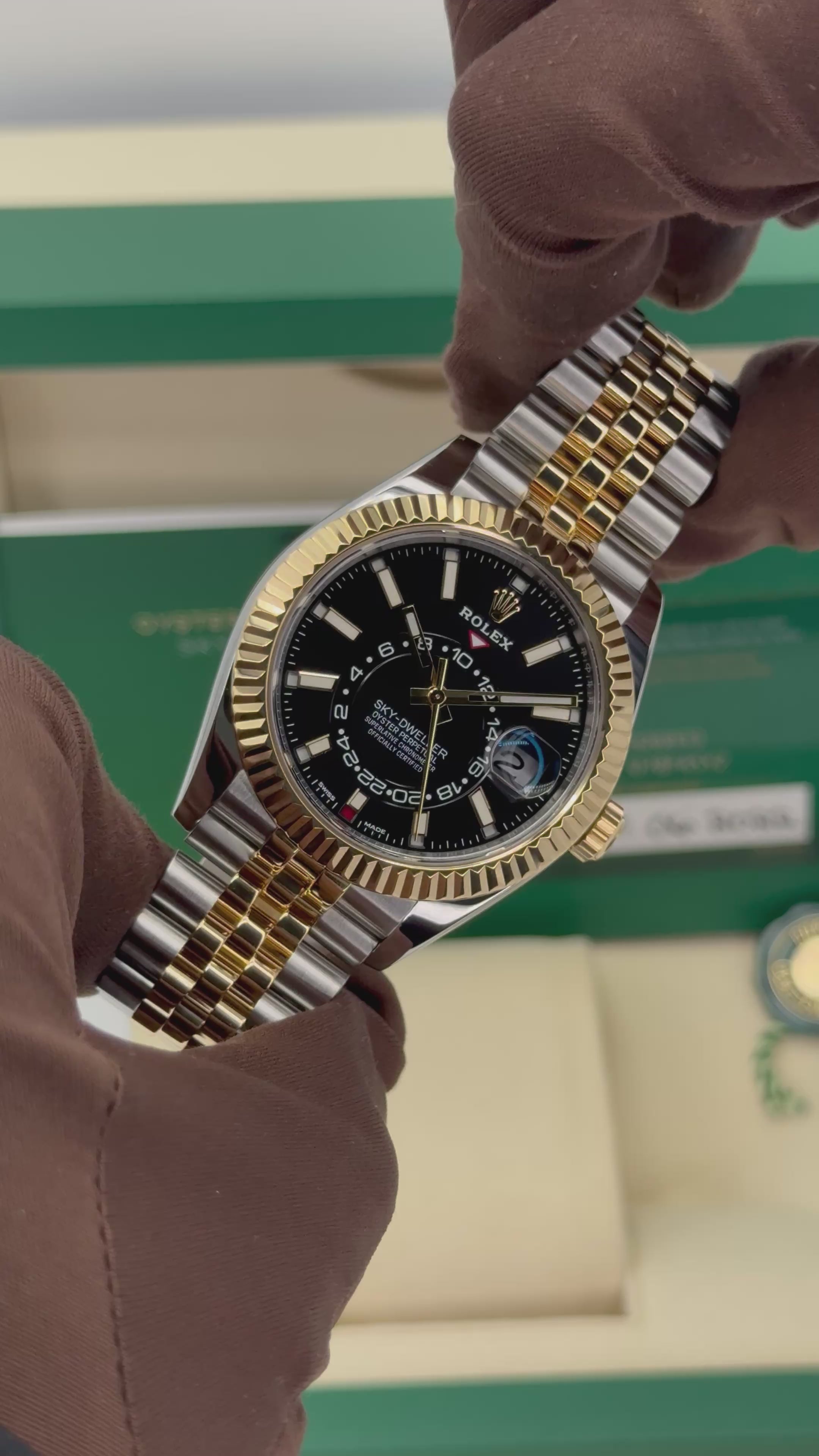 ファンデルメイデ Rolex Sky-Dweller Oyster, 42 mm, Oystersteel and white gold