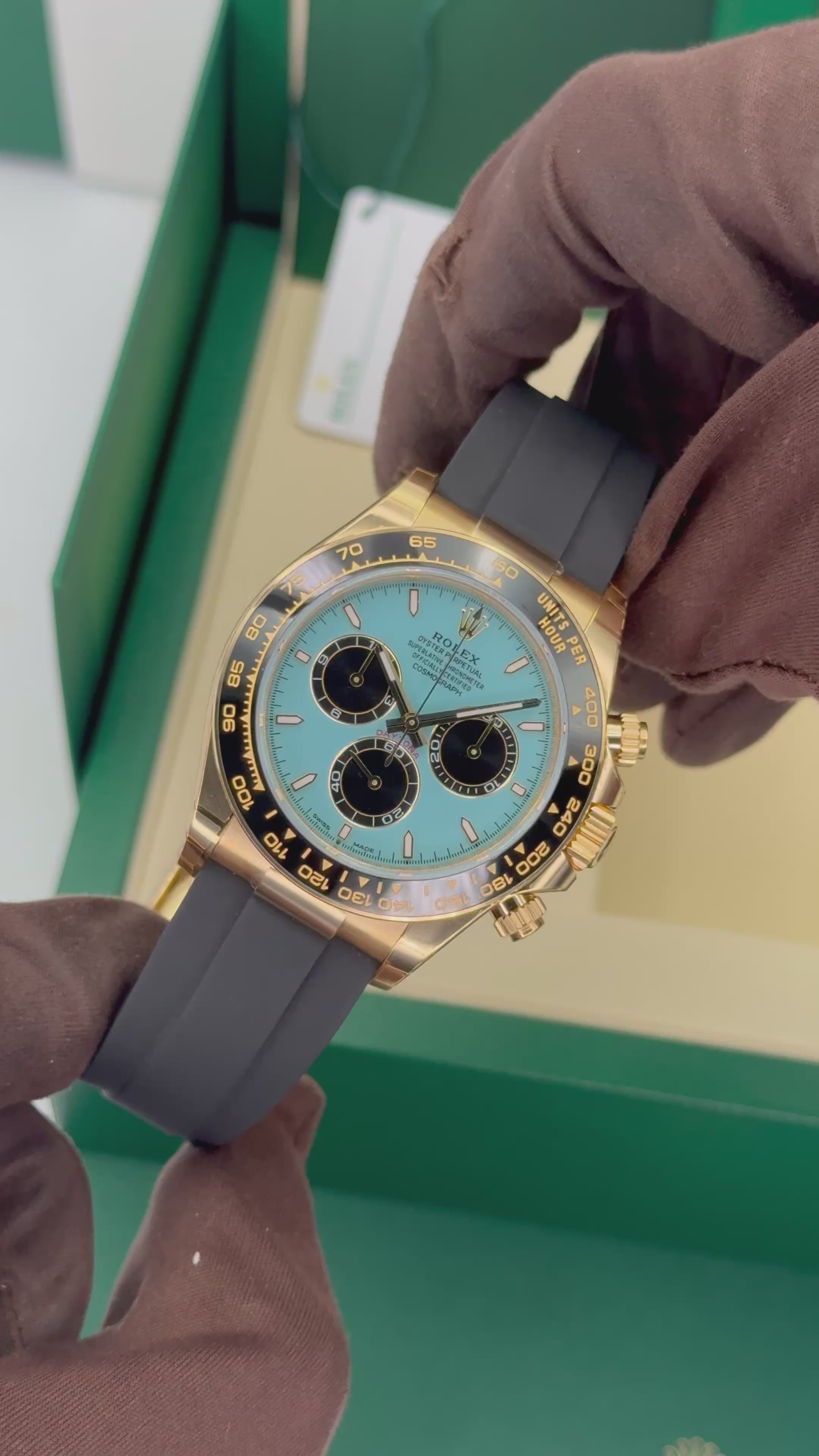 NEW 2026 Rolex Daytona 40mm 126518LN Yellow Gold Oysterflex Turquoise