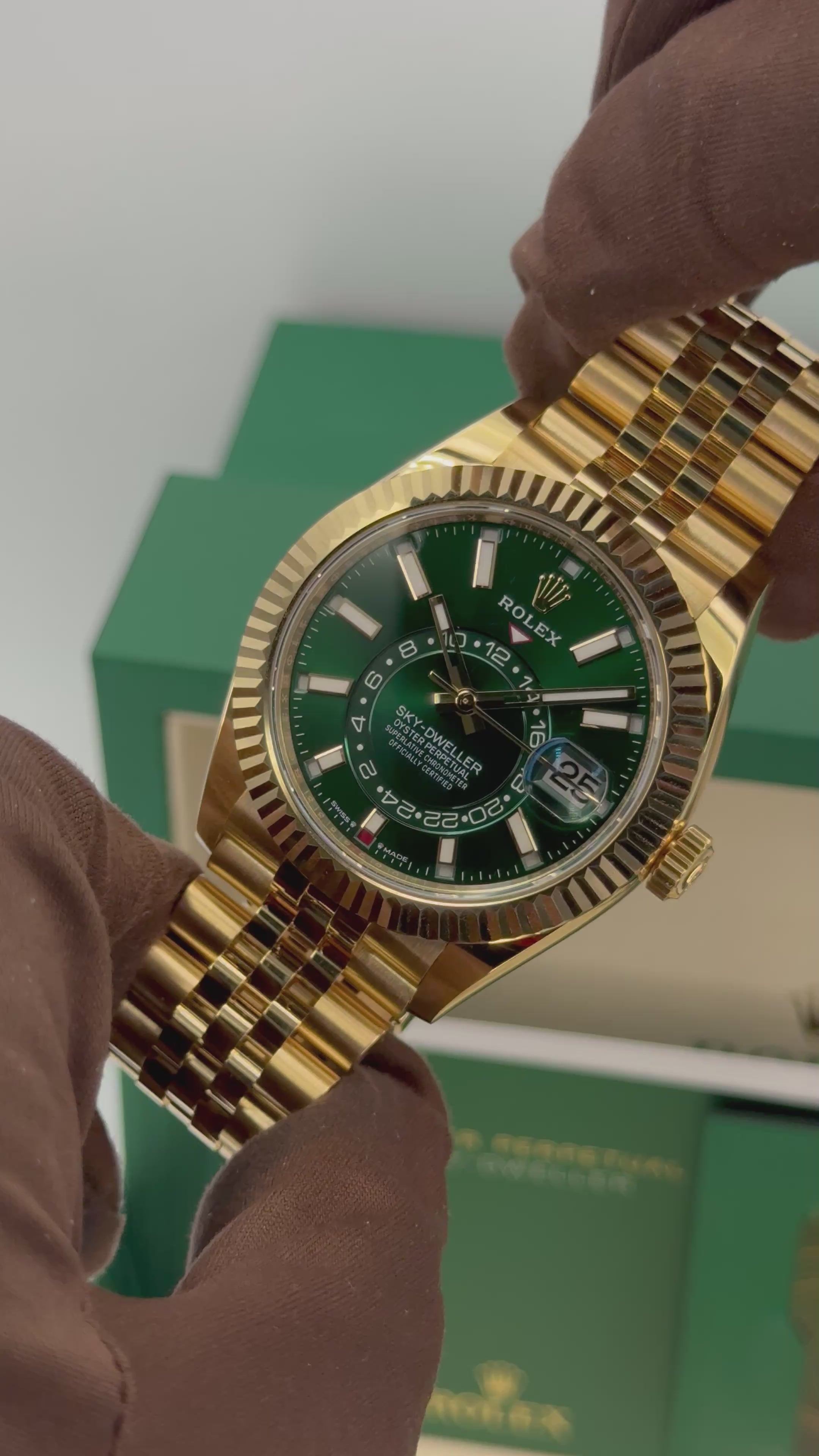 CYCLAS バルーンスリーブジャケット 羊革 モスグリーン Auction: 2026 Rolex Datejust 41 Smooth / Mint Green / Oyster