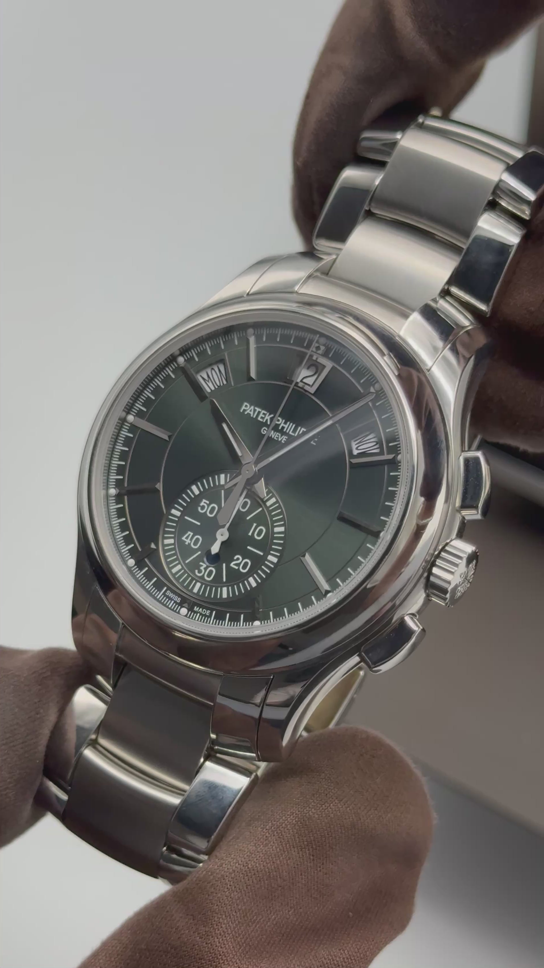 2022 Patek Philippe Flyback Chronograph Annual Calendar 5905/1A Olive