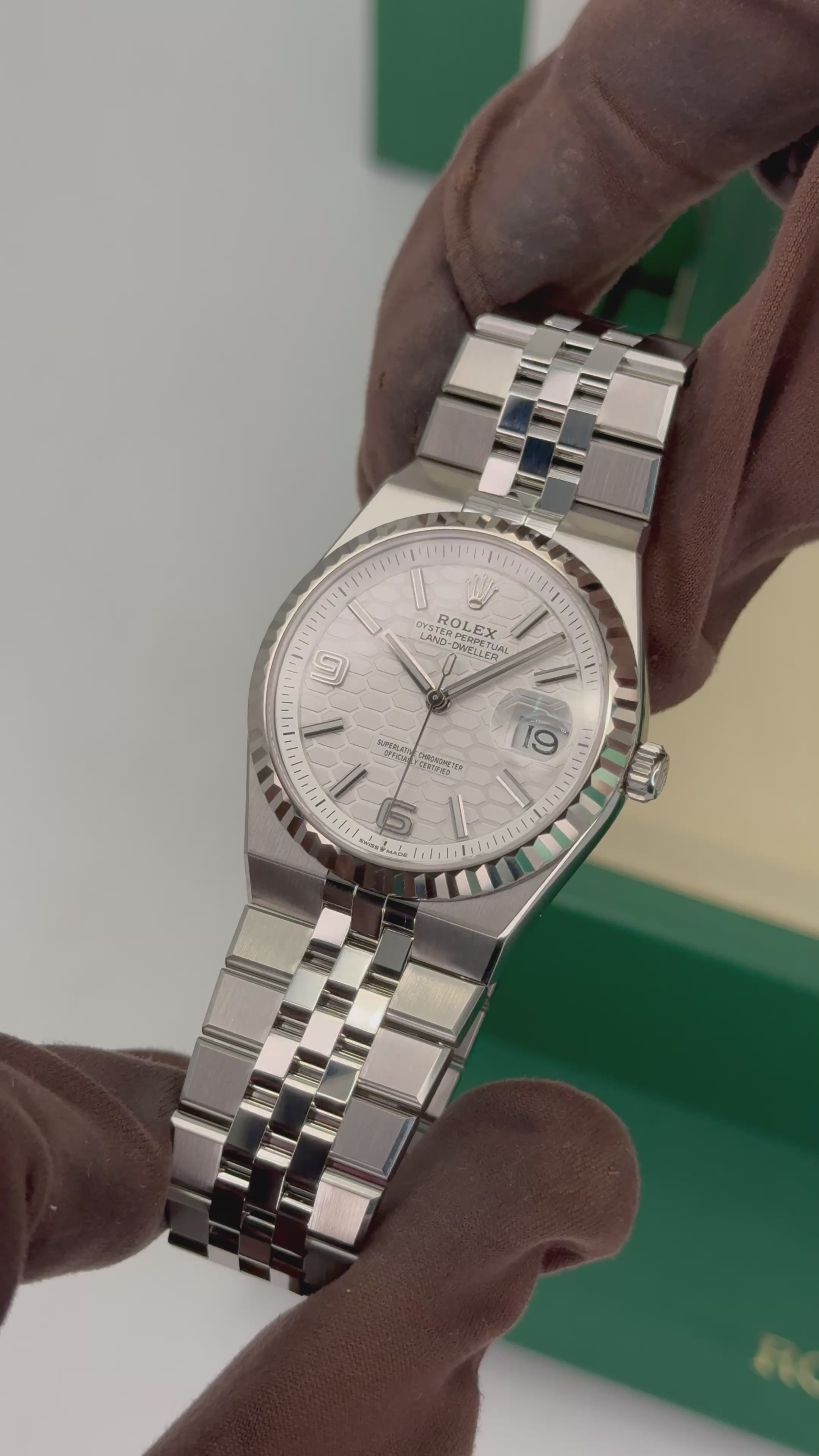 NEW 2026 Rolex Land-Dweller 36mm 127234 Stainless Steel Flat Jubilee W