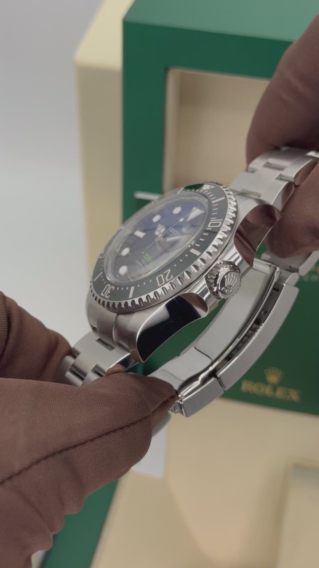 エックスプラス。ゴメス。 エックスプラス。ゴメス。