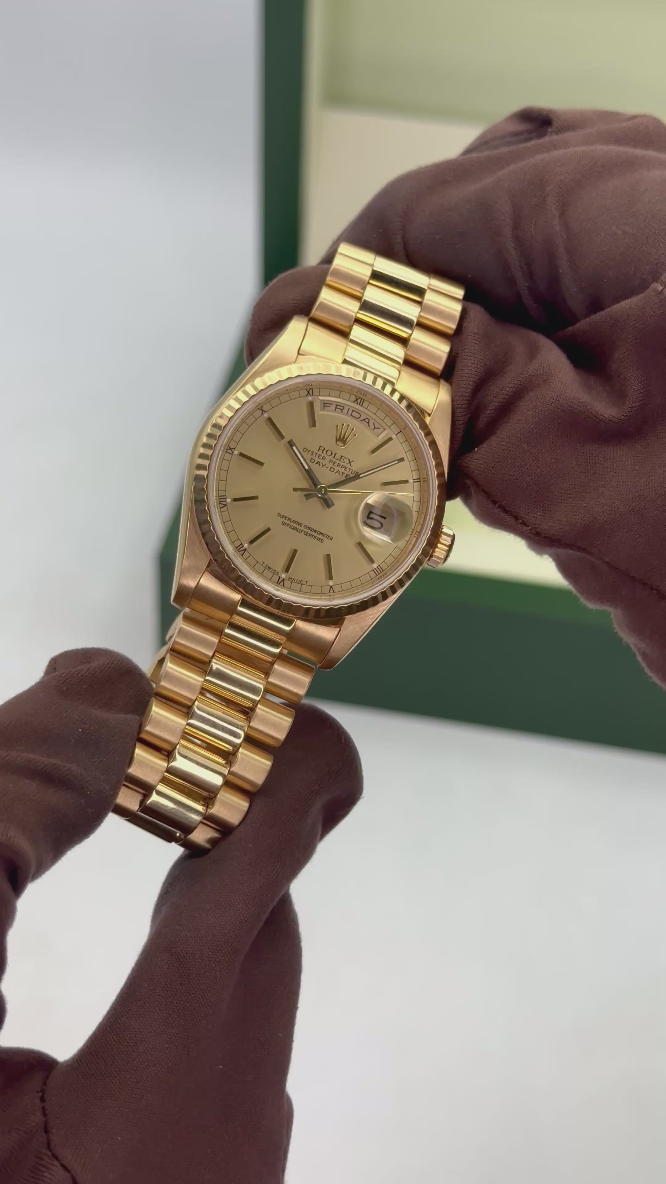 1990 Rolex Day-Date 36mm 18238 Presidential 18kt Yellow Gold Champagne