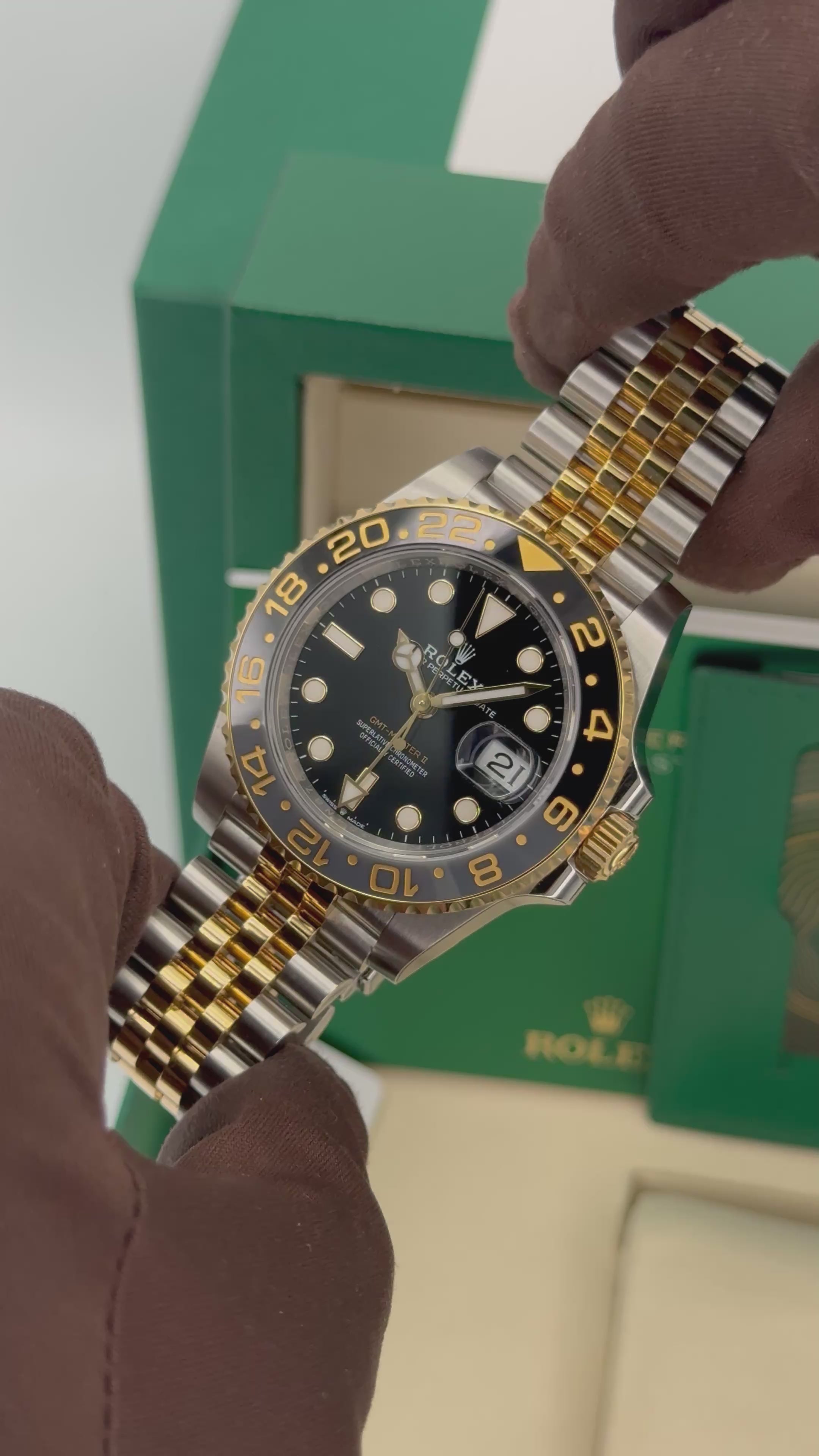 NEW 2025 Rolex GMT-Master II 40mm 126713GRNR Two-Tone Jubilee (STICKER