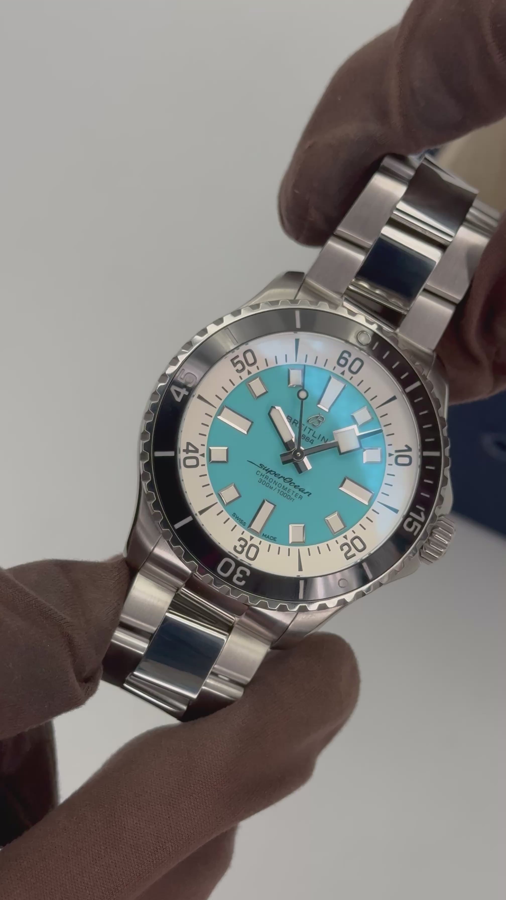 2025 Breitling Superocean Automatic 44mm A17376 Stainless Steel Turquo