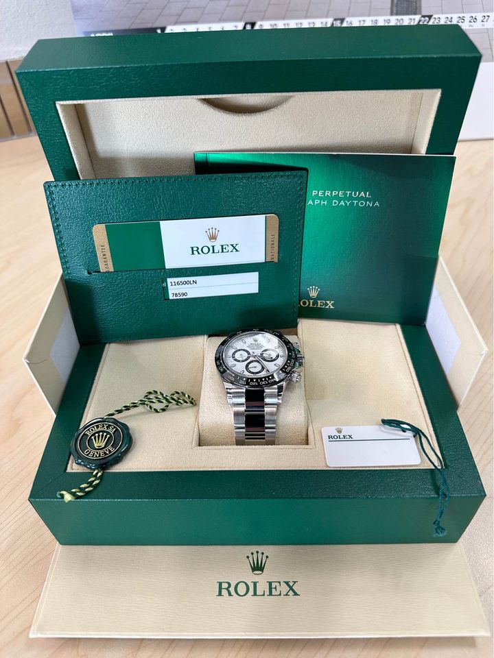 2014 Rolex Submariner "HULK" 116610LV Stainless Steel Green Dial - MyWatchLLC